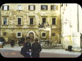 t040 M&J Pulchinello piazza